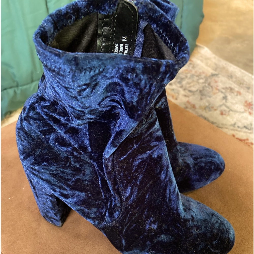 Blue sued booties